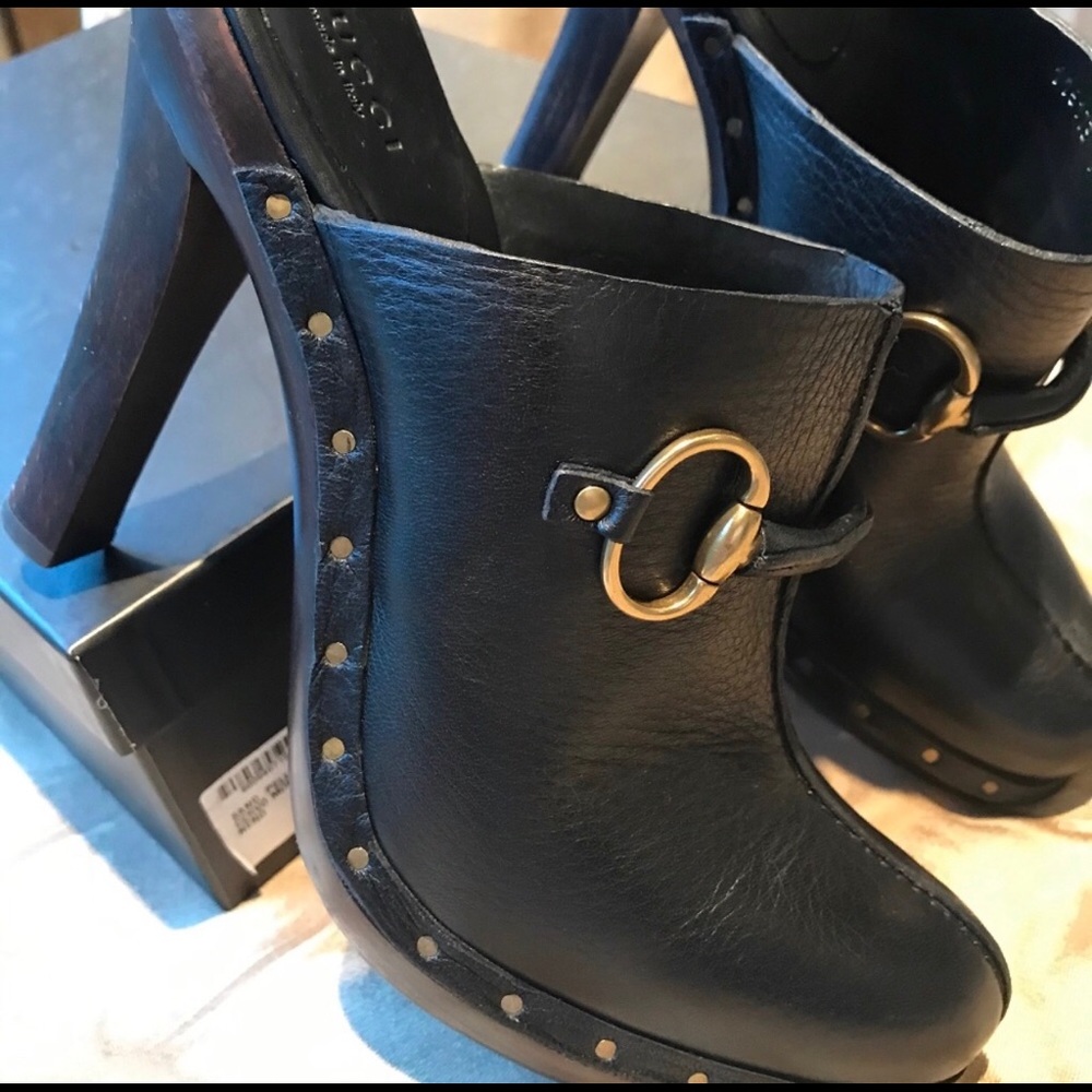 Authentic Gucci black high heel clogs/mules.